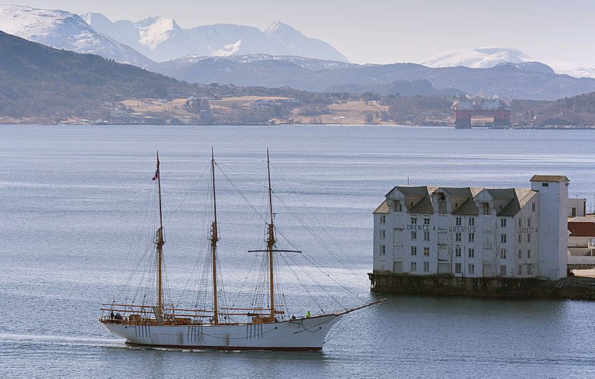 Skonnert Ideal i Markussundet Kristiansund